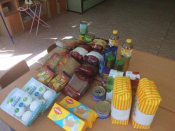 Воспитанники получили продуктовые наборы